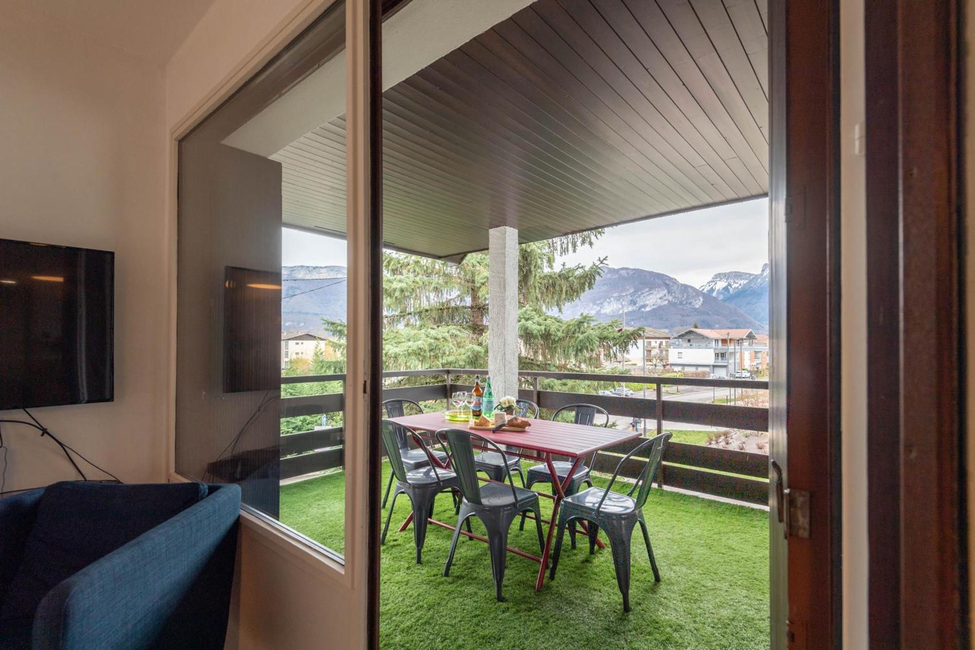 Bel Apt Terrasse A 2 Pas Du Lac Sevrier Luaran gambar